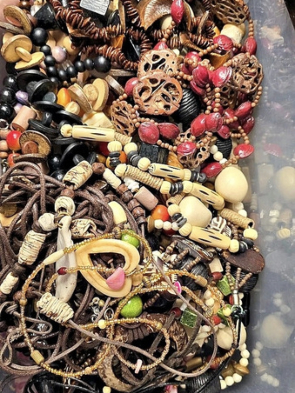 Wood Glass Plastic 75 Piece Assorted Mixed Jewelry Bundle 5lb 11 Oz - Picture 6 of 15
